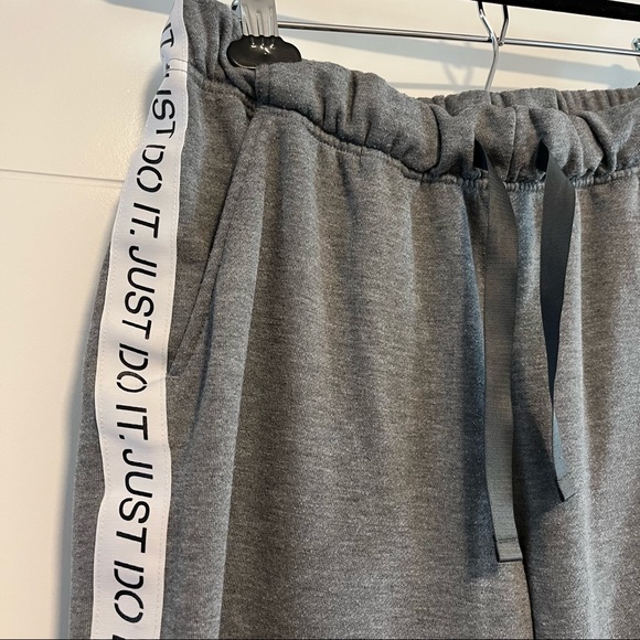 Nike | Branded Joggers/Sweatpants - Picture 2 of 12